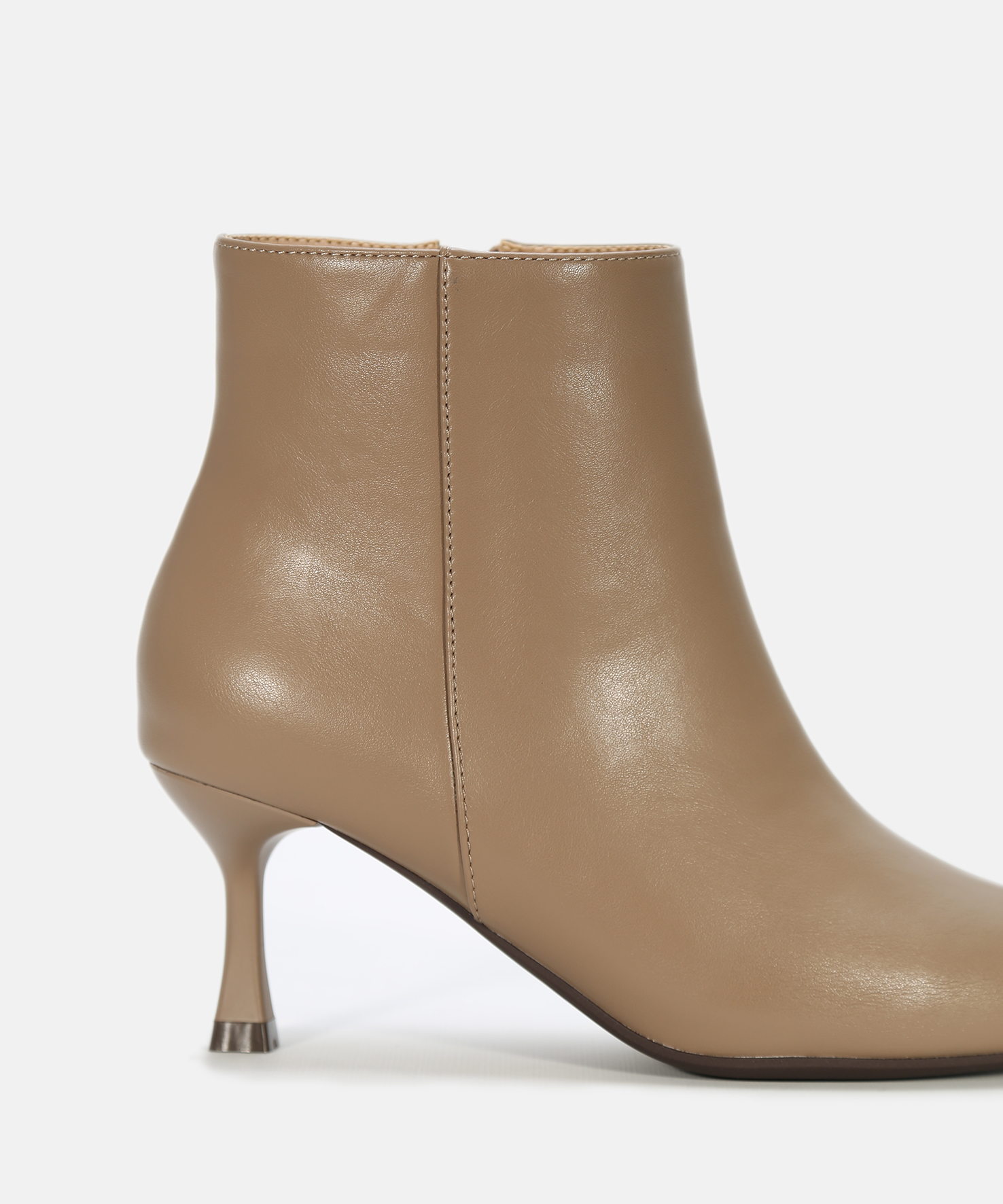 Botines tac&oacute;n fino image number null